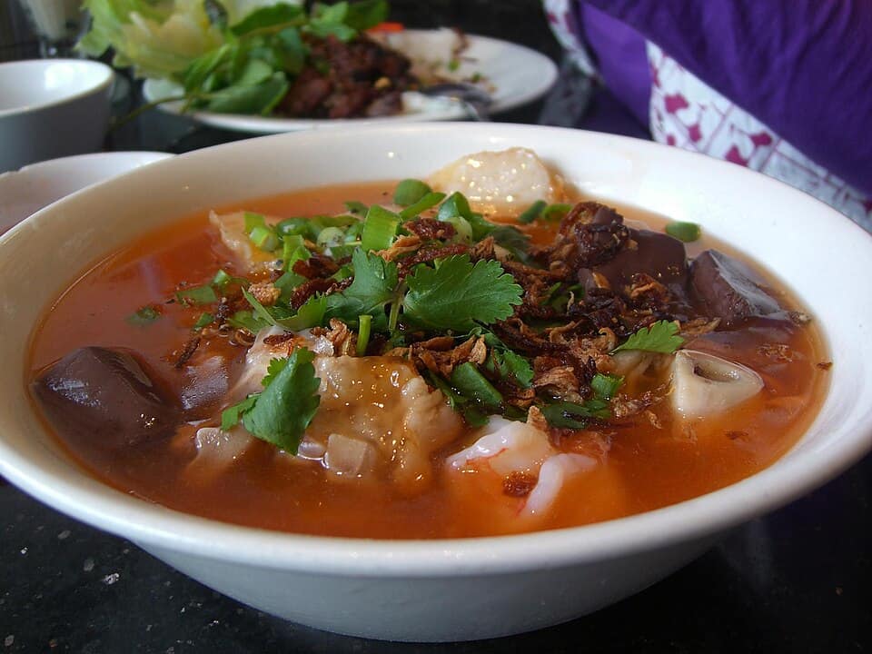 Bánh canh giò heo