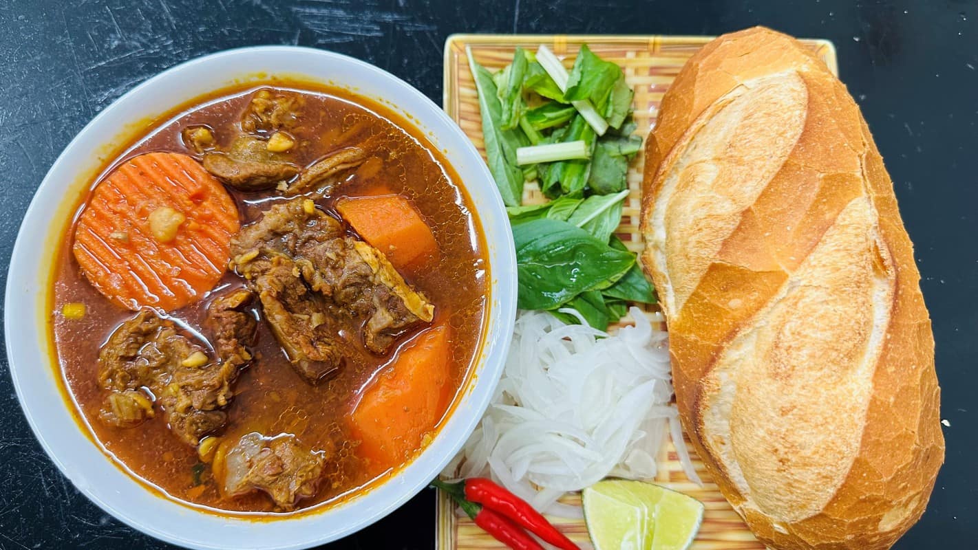 Bò kho bánh mì
