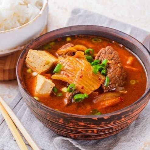 Canh kimchi kèm cơm