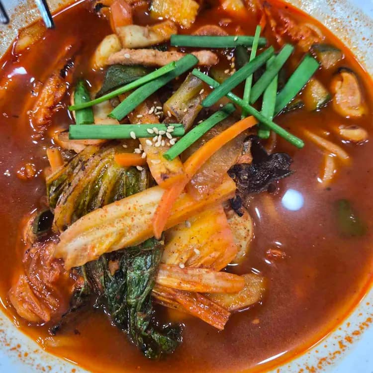 Mì cay Hàn Quốc