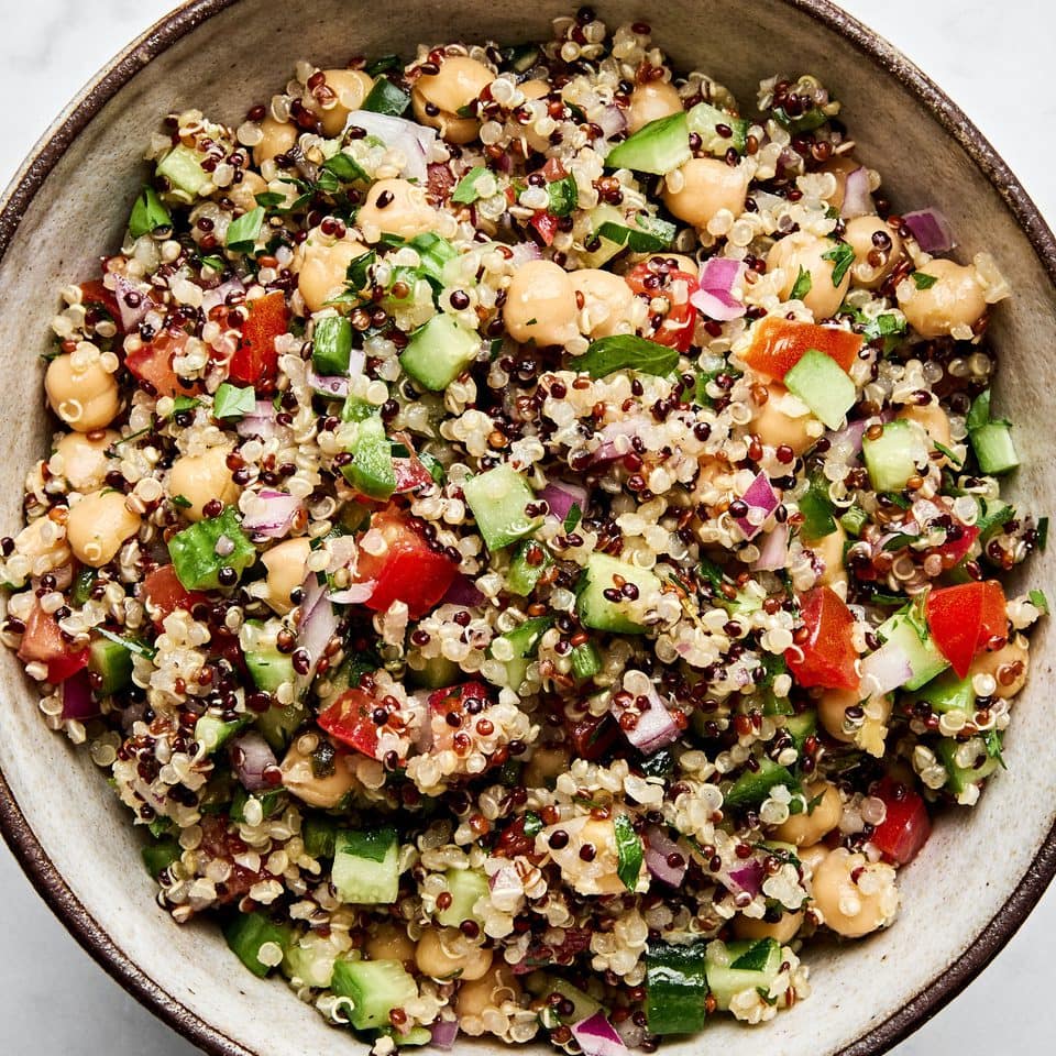 Salad quinoa đậu gà